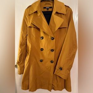 DKNY Raincoat
Medium
Never worn